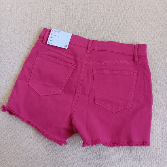Loft cut off high rise shorts - Picture 2 of 3